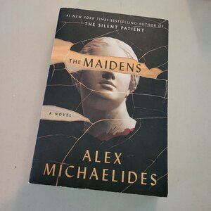 PAPERBACK THRILLER NOVEL THE MAIDENS BY AUTHOR ALEX MICHAELIDES - GUC